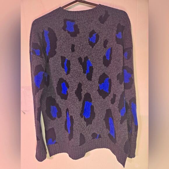 Athleta Wool Cashmere leopard print charcoal gray crewneck sweater. Size… - Picture 4 of 9